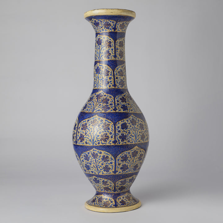 Kar-i-Munnaqash : Hazaara Vase