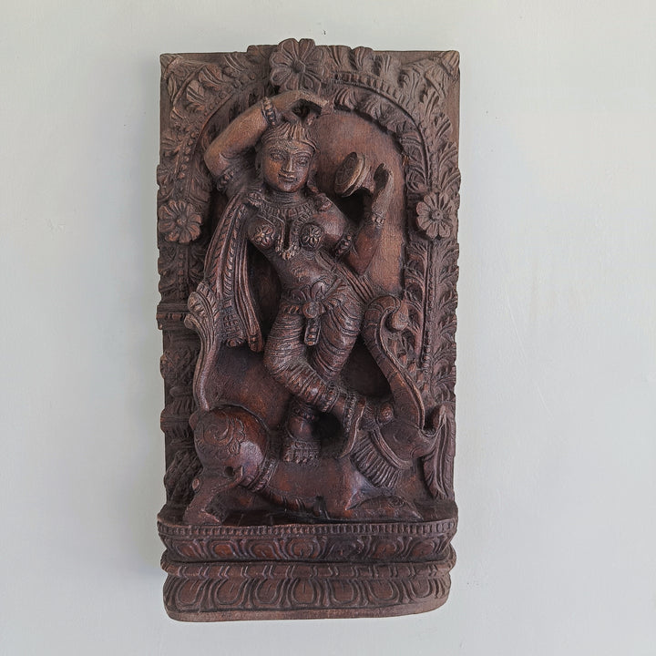 Darpana Sundari on a Yali Wooden Panel