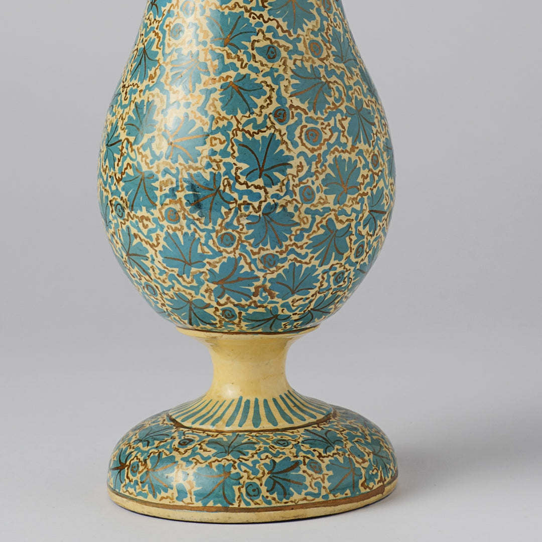 Kar-i-Munnaqash : Hazaara Vase
