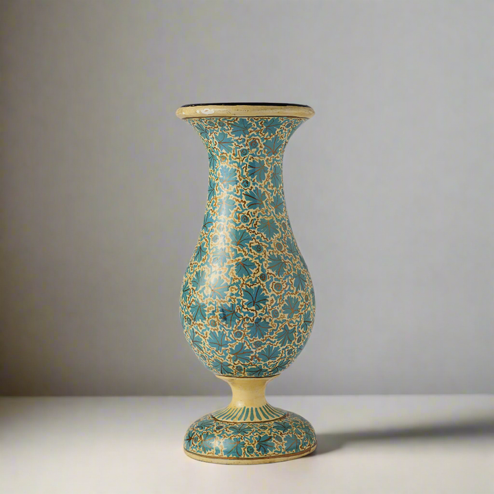 Kar-i-Munnaqash : Hazaara Vase