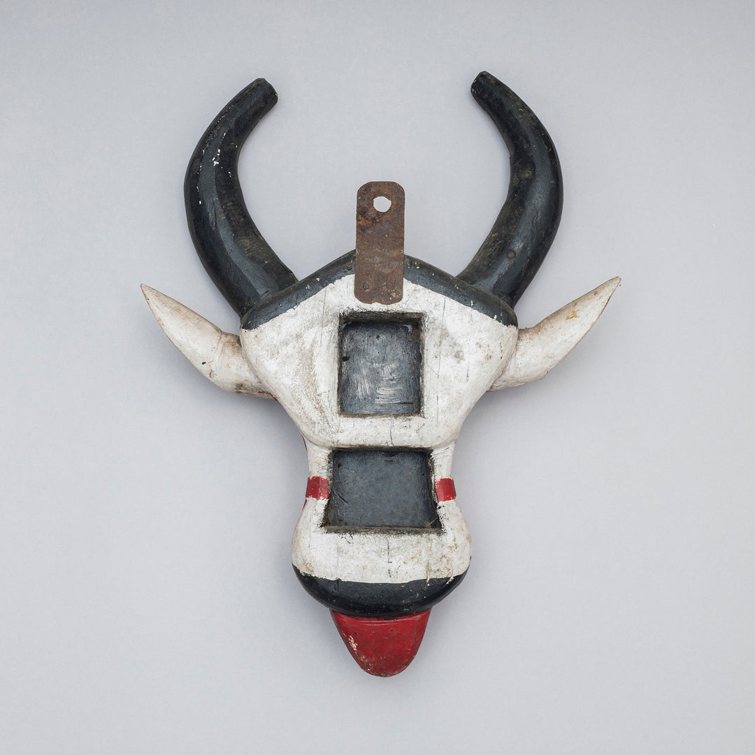Vintage Wooden Nadigona Mask