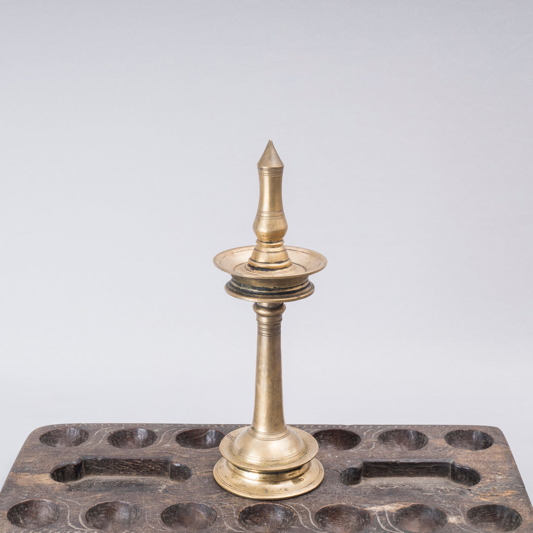 Vintage Brass Kuthuvillakku