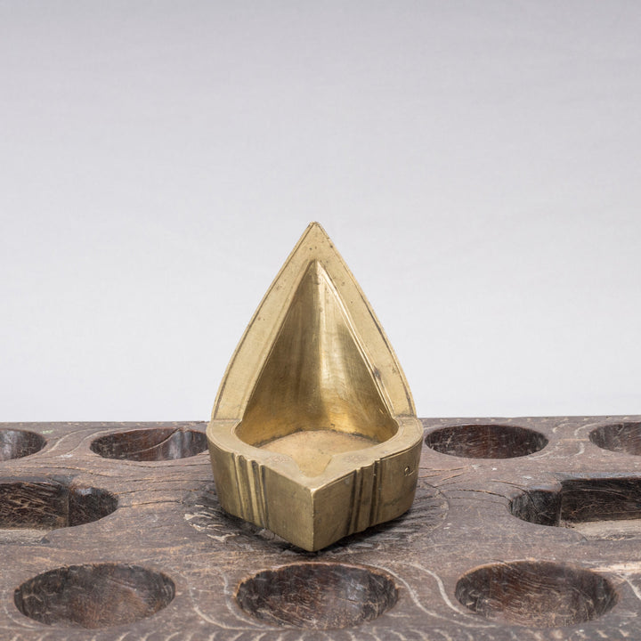 Vintage Brass Mada Lamp - big