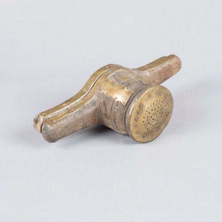 Vintage Wooden Stringhopper